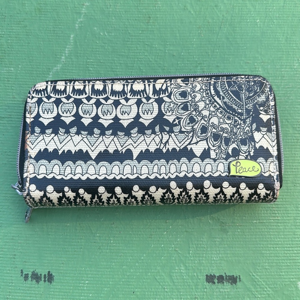Sakroots wallet womens
